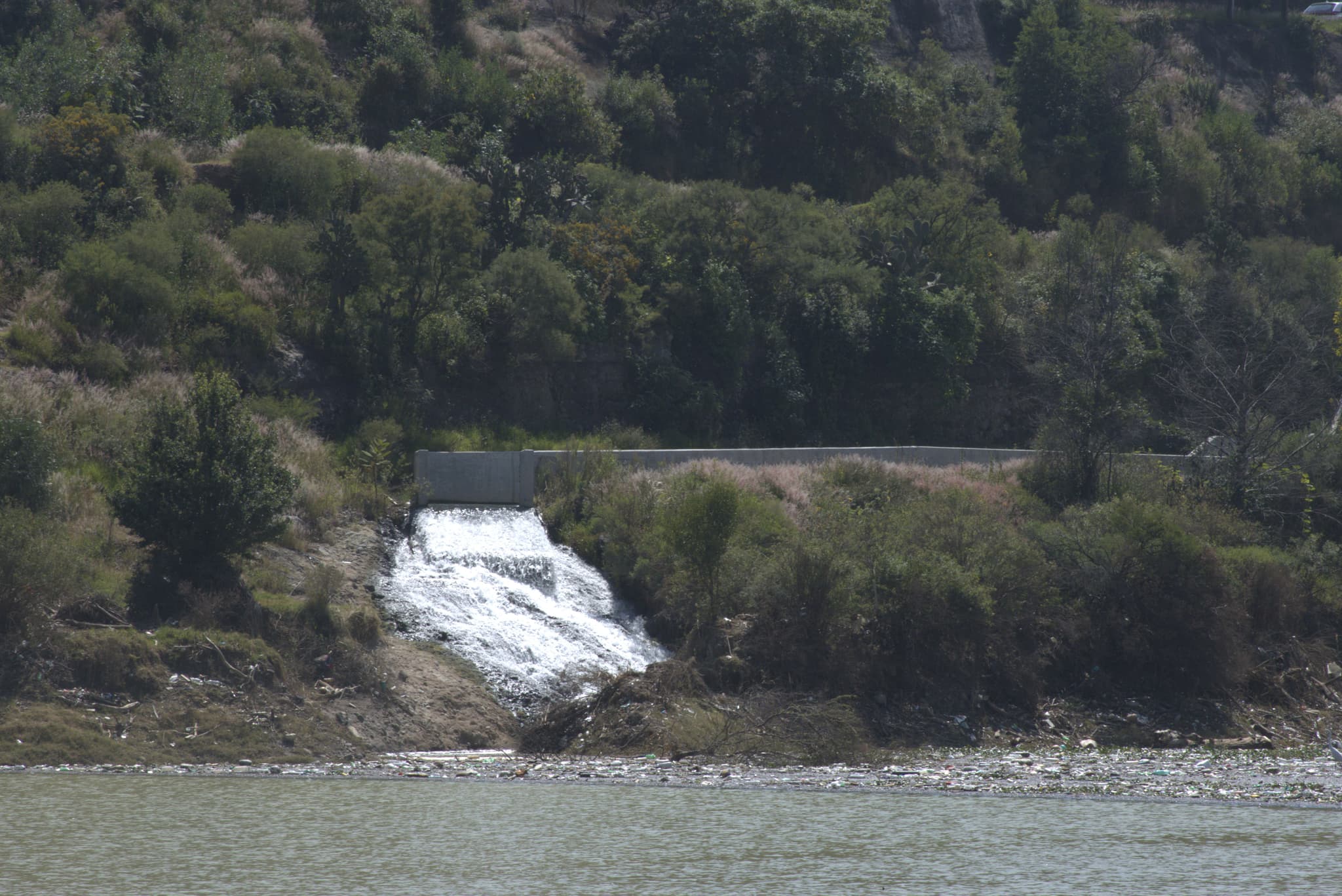 6 Presa Madín contaminación.jpeg