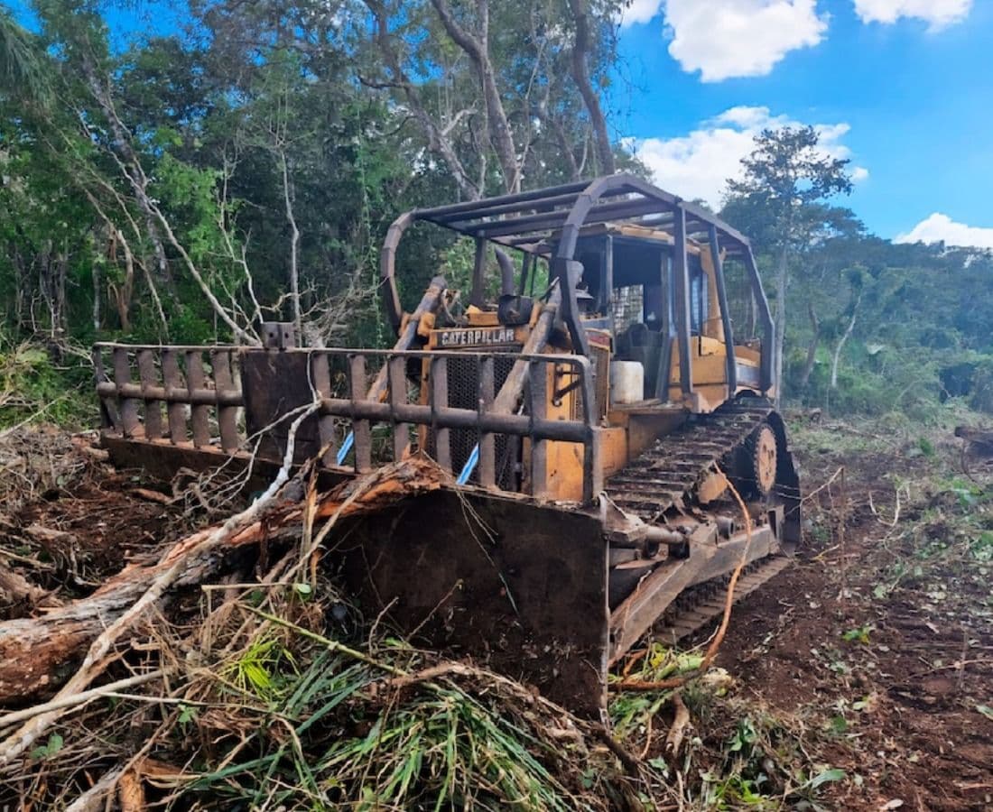 Closing tractor.jpg
