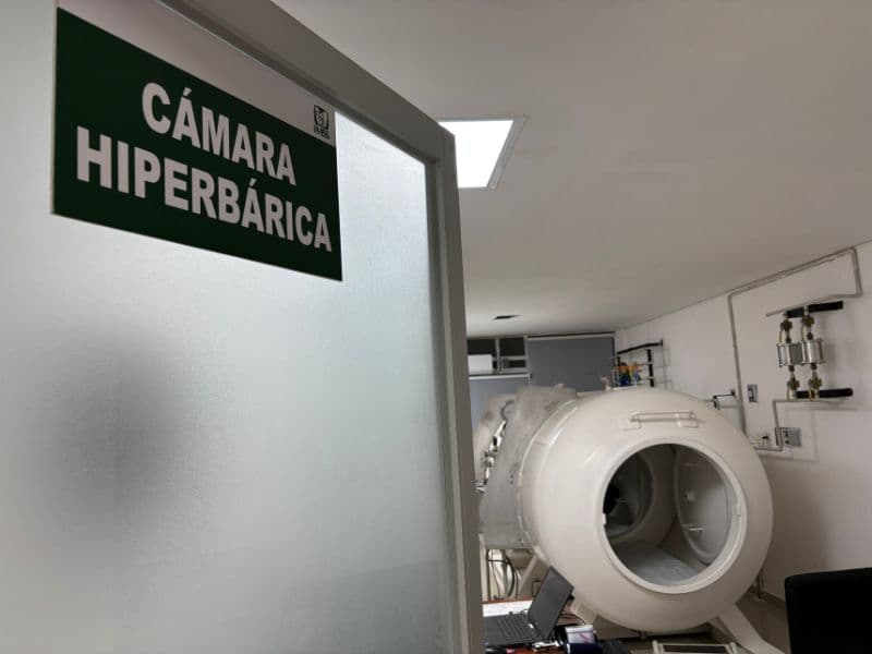 Decompression camera hiperbárica.jpg